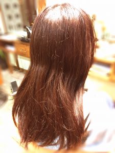 クセ毛を活かして広がらずに切りっぱなしボブにする方法 神戸三宮の美容室プライベートヘアサロンsur