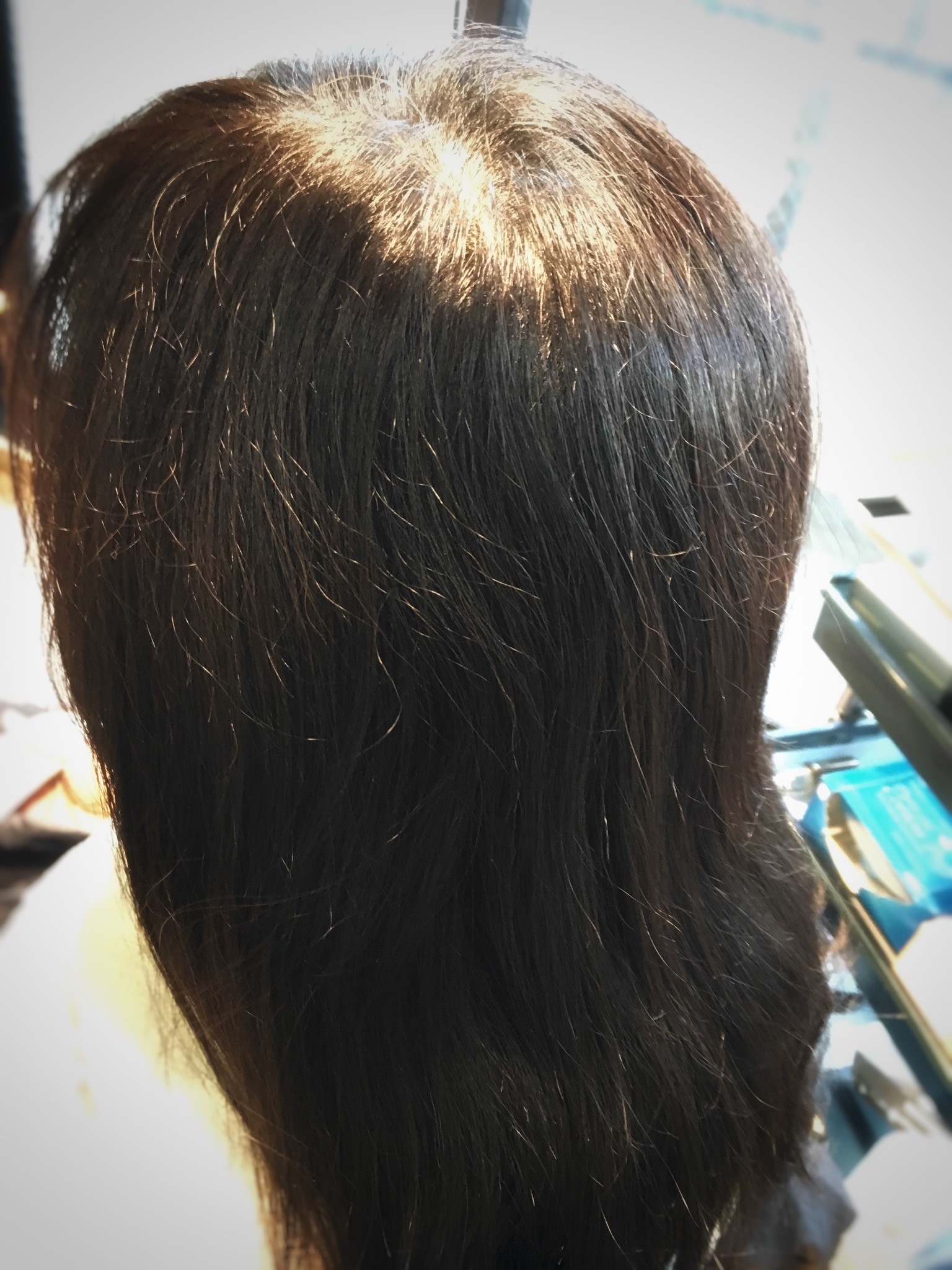 あほ毛がチリチリ 抑える方法と直し方について 神戸三宮の美容室プライベートヘアサロンsur