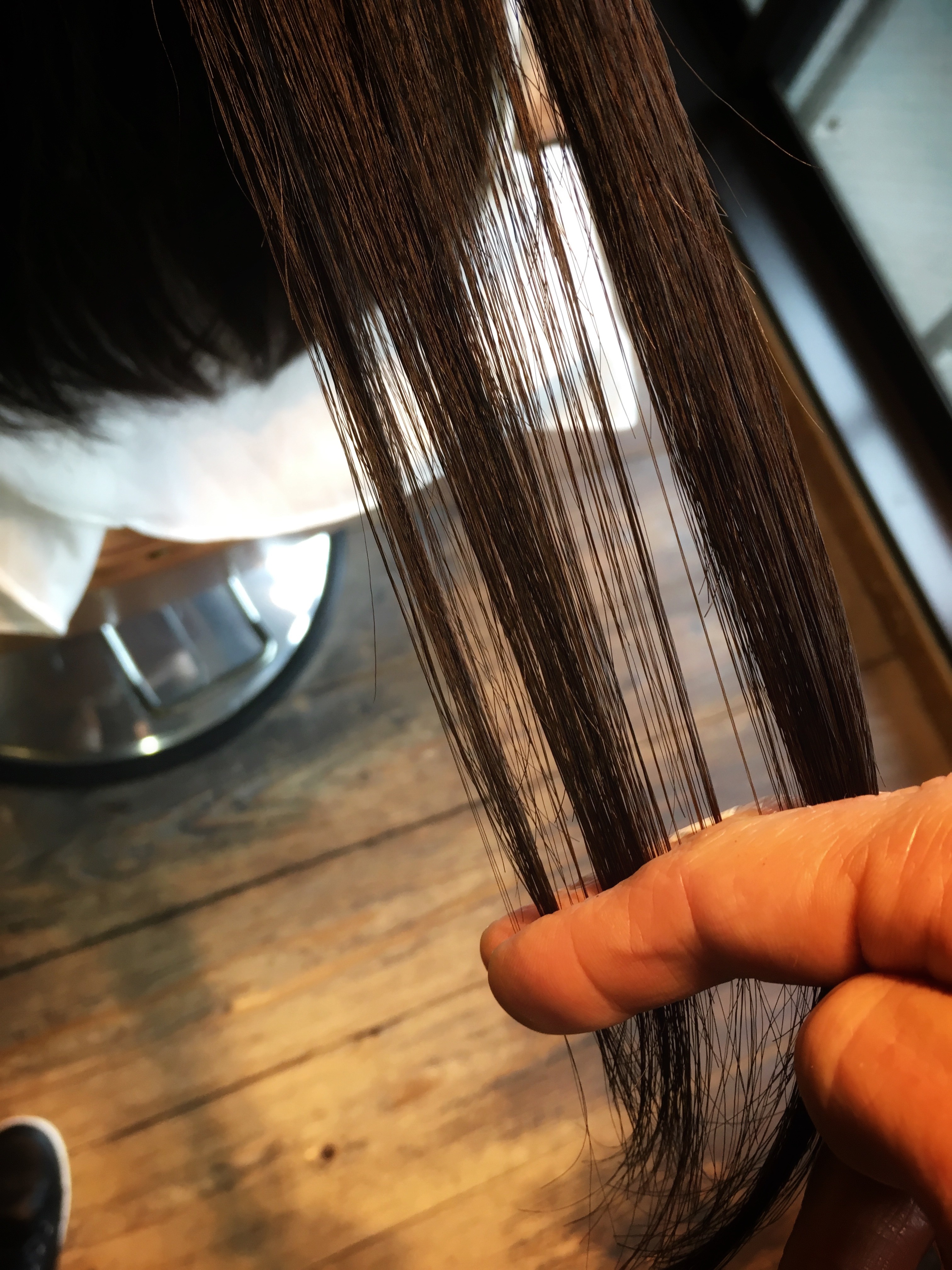 ごわごわ ギシギシする髪はダメージのせい サラサラになる方法 神戸三宮の美容室プライベートヘアサロンsur